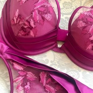 NWOT Black Collection Temptation SET